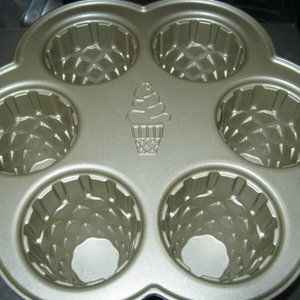 Nordic Ware Gold Ice Cream 6 Cone Cupcake Pan